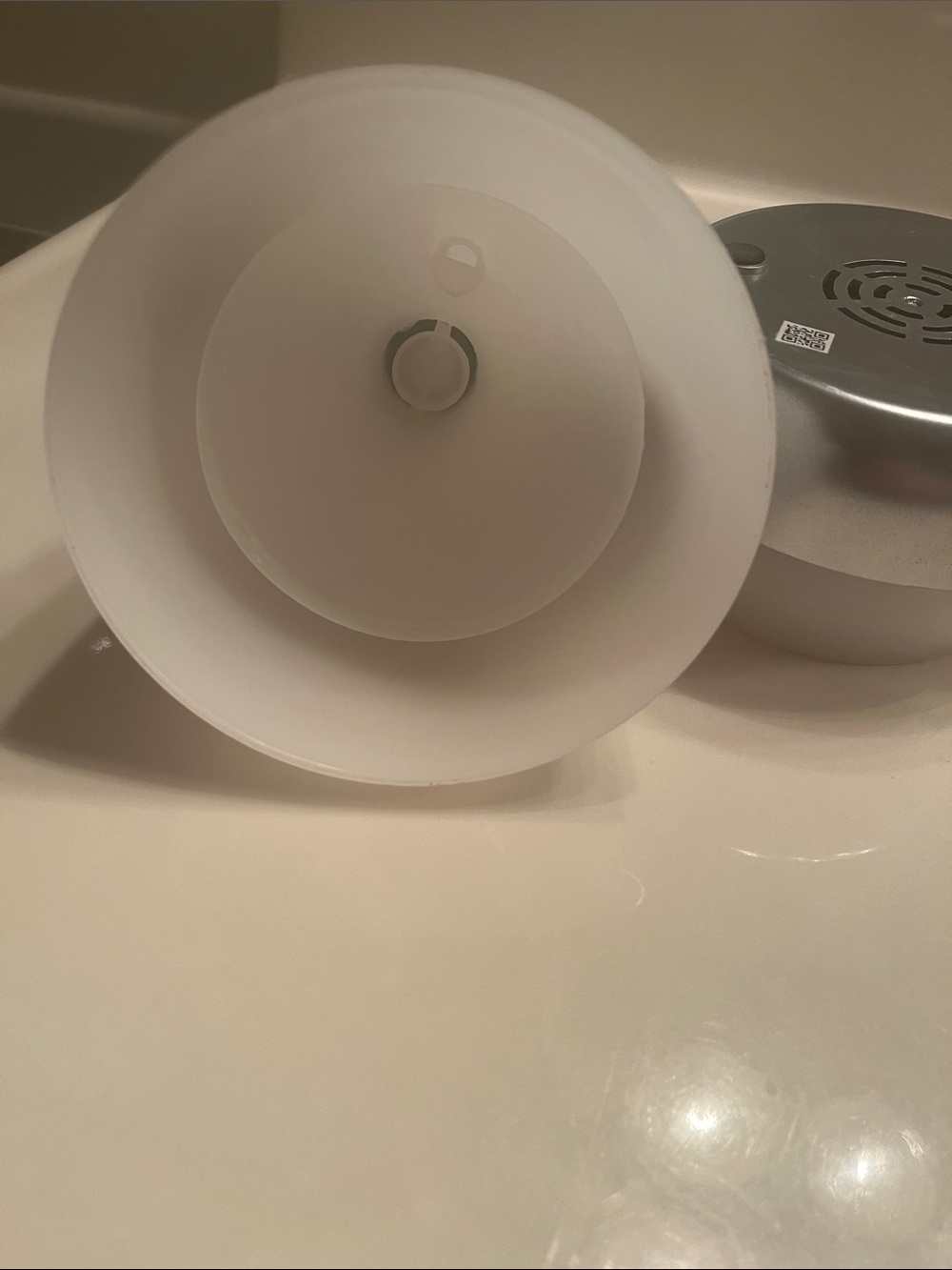 Essential Oil Diffuser in White - Picture 6 of 6